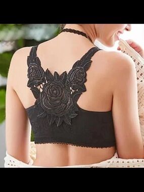 NWOT Floral Secrets Black Lace Front Closure Bra 42/95 Rose Embroidery Wireless